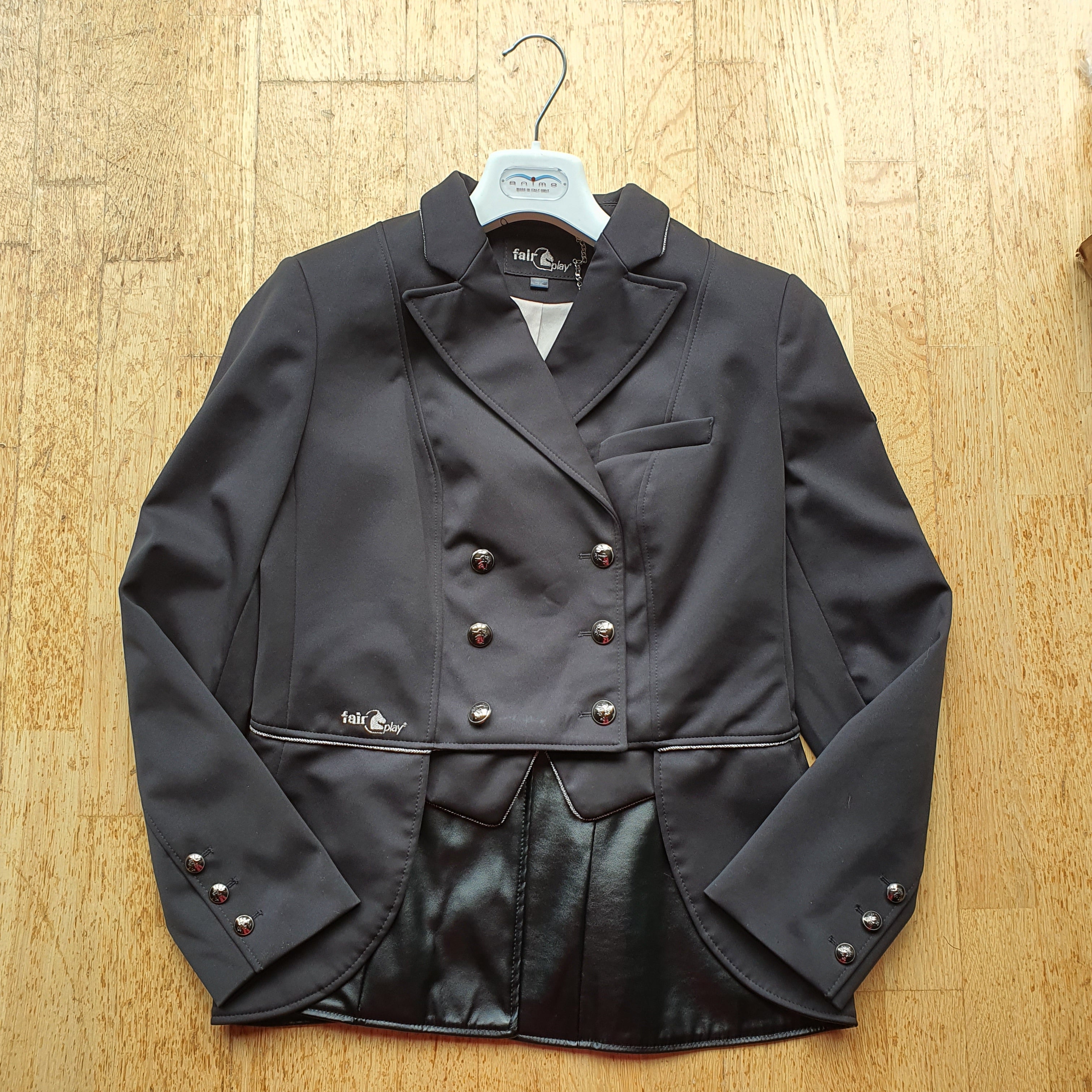 Pre-loved Ladies Show Jackets – ROBYN'S TACK ROOM