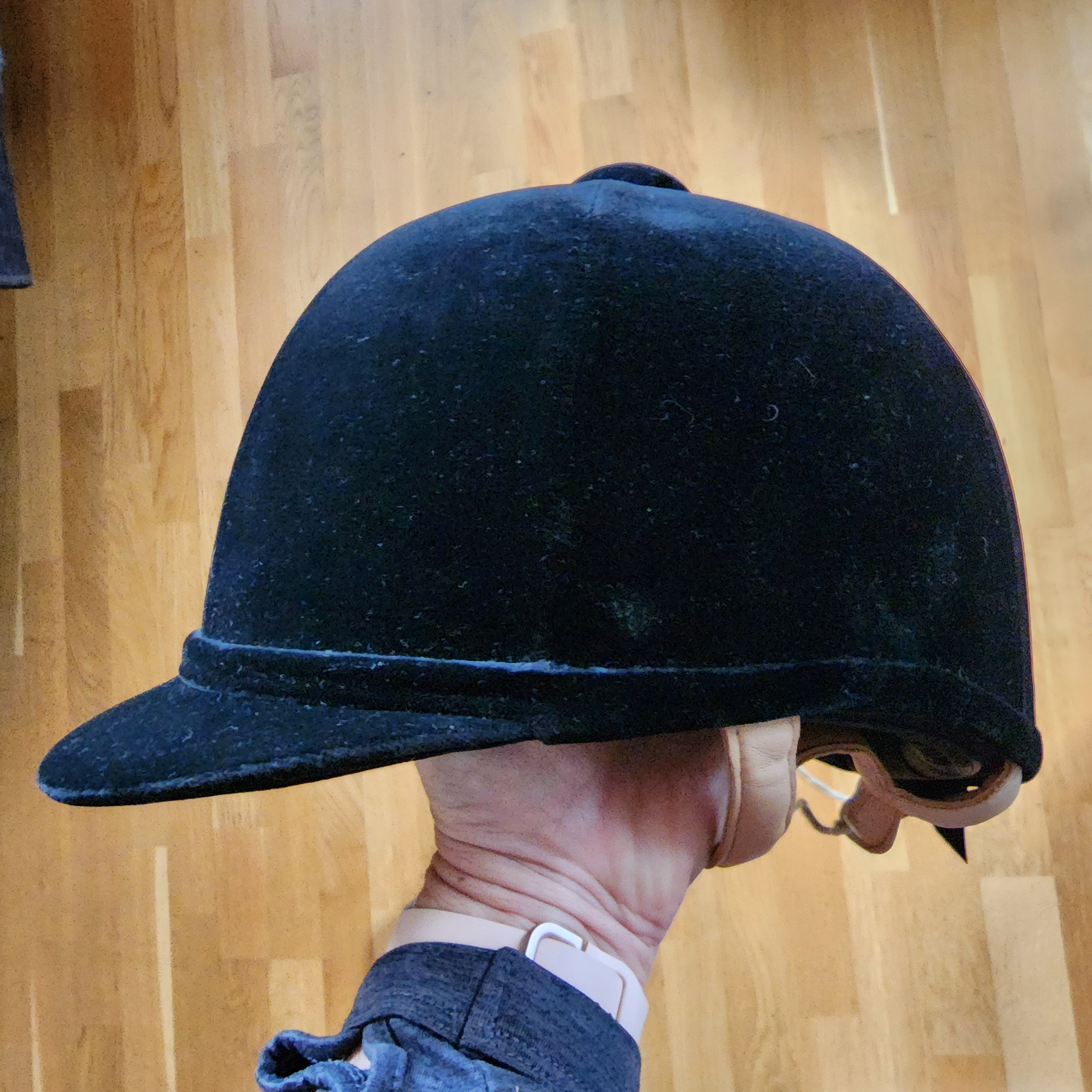 Charles Owen navy velvet Fian helmet size 56 ROBYN S TACK ROOM