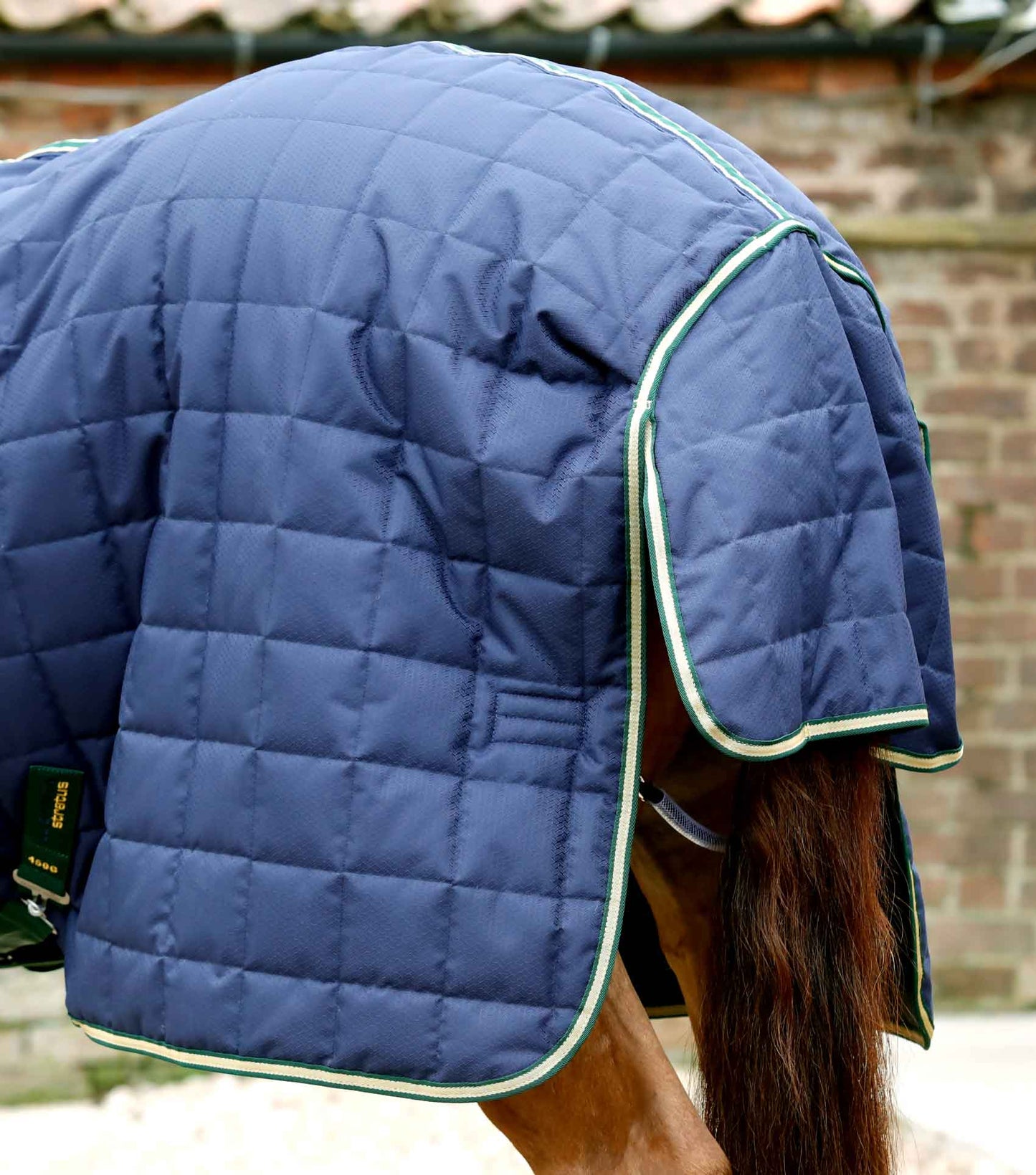 Premier Equine Lucanta 450g Stable Rug with Neck Cover